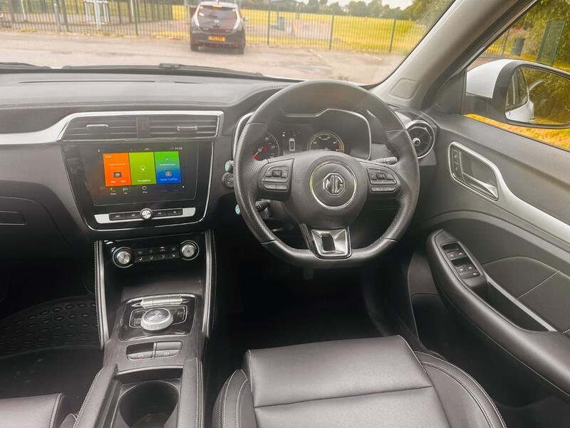MG ZS