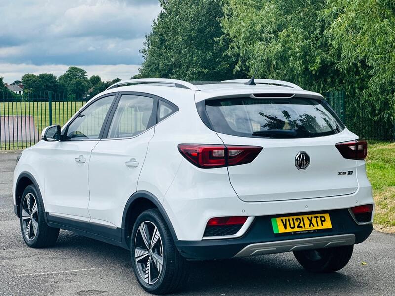MG ZS